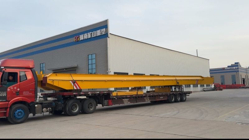 電動(dòng)葫蘆橋式起重機(jī) LH10t-27.95m 電動(dòng)單梁起重機(jī) LD5t—23.3m 制作完成，發(fā)往浙江省金華市交付客戶(hù)使用